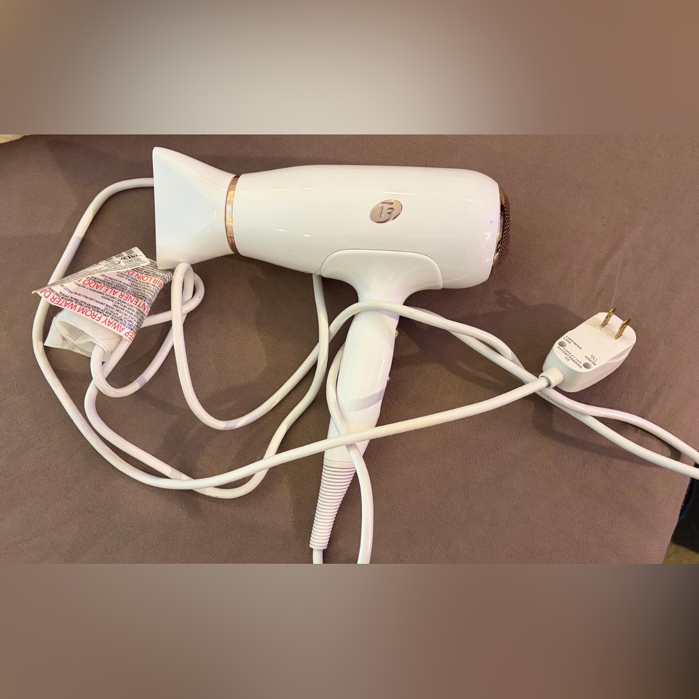 T3 White Hair Dryer Model: 76800